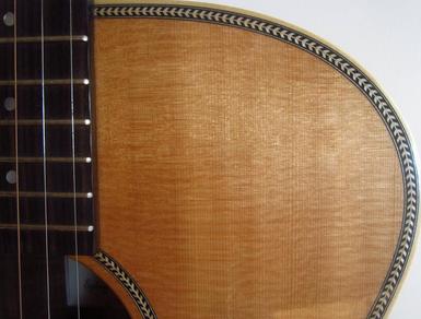 Herringbone purfling with maple binding